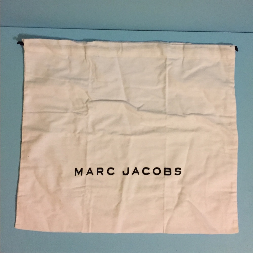 MARC JACOBS large  CLASSIC MESSENGER BAG- EUC - Picture 9 of 9